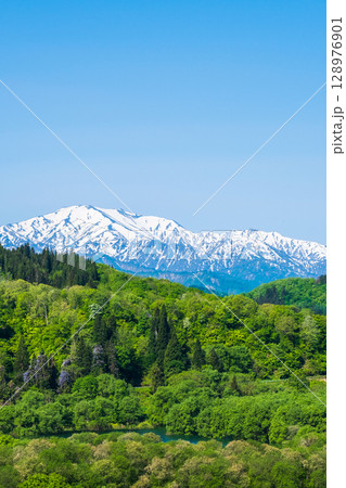 飯豊連峰(5月) 飯豊連峰(5月) 128976901