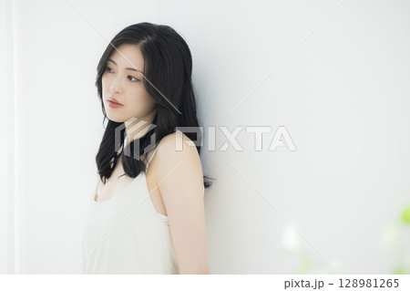 若い女性のビューティーイメージ 若い女性のビューティーイメージ 128981265