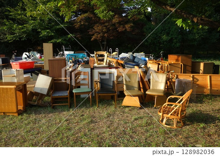 粗大ごみ回収 128982036