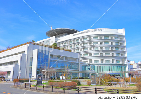 愛知県名古屋市、西部医療センターの風景 128983248