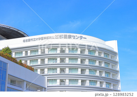 愛知県名古屋市、西部医療センターの風景 128983252