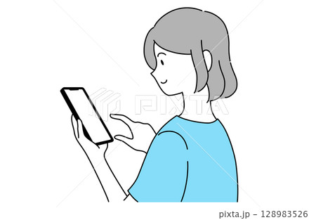 笑顔でスマホをチェックしている横向きの若い女性 128983526