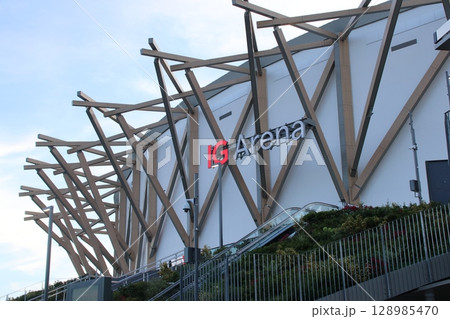 大相撲開催時　夕方のIGアリーナ 128985470