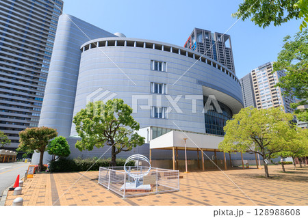 大阪中之島の大阪市立科学館 (大阪府大阪市北区) 大阪中之島の大阪市立科学館 (大阪府大阪市北区) 128988608