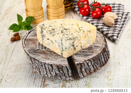Gourmet blue cheese with mold Gourmet blue cheese with mold 128988815