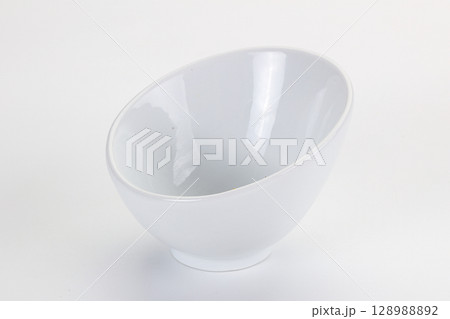 Empty gravy pot for sauce 128988892