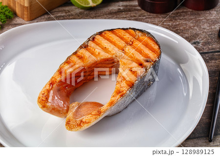 Grilled salmon firsh fillet steak 128989125