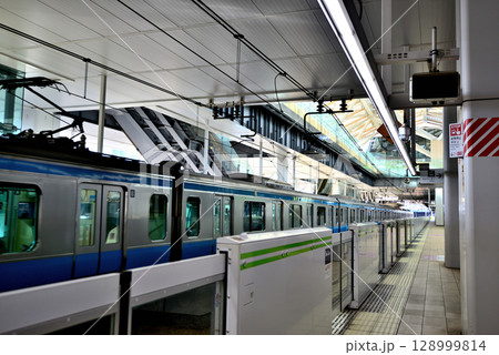 山手線新駅 高輪ゲートウェイ駅ホーム 128999814