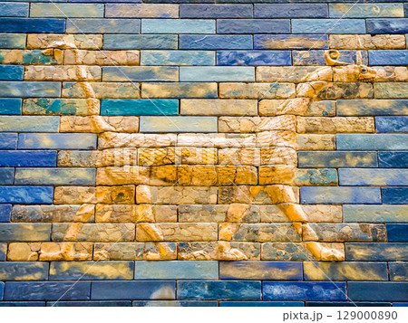 イシュタル門のレリーフ ペルガモン博物館 ベルリン ドイツ イシュタル門のレリーフ ペルガモン博物館 ベルリン ドイツ 129000890