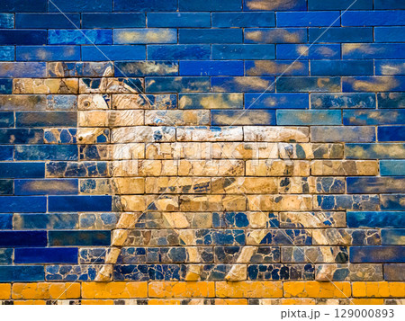 イシュタル門のレリーフ　ペルガモン博物館　ベルリン　ドイツ 129000893