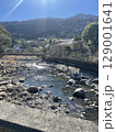箱根の河原風景 129001641