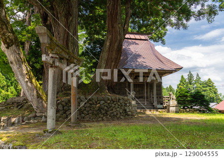 《新潟県》日本の原風景・荻ノ島松尾神社 129004555
