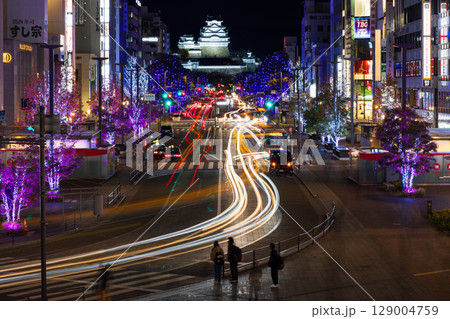 世界遺産　国宝姫路城　夜のJR姫路駅キャッスルビュー 129004759
