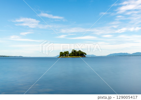 嫁ヶ島が見える宍道湖の風景 129005417