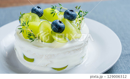 シャイマスカットのケーキ 129006312