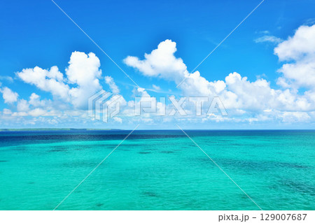 沖縄 宮古島 青空と海 沖縄 宮古島 青空と海 129007687