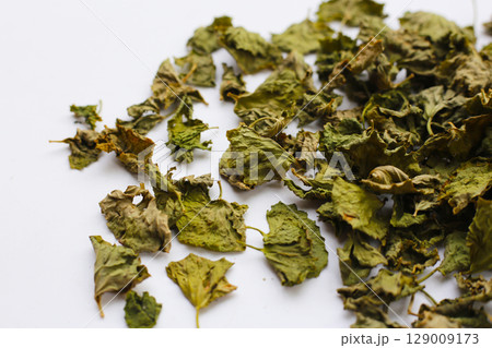 Dried gotu kola herb leaves Dried gotu kola herb leaves 129009173