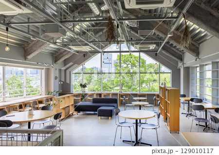 無人のモダンなインテリア　オフィス　ロビー　ラウンジ 129010117