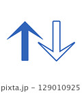 シンプルな青色の矢印アイコン 129010925