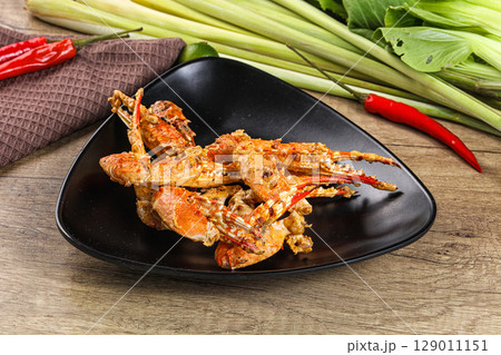 Delicous steamed Spider crab Claws 129011151