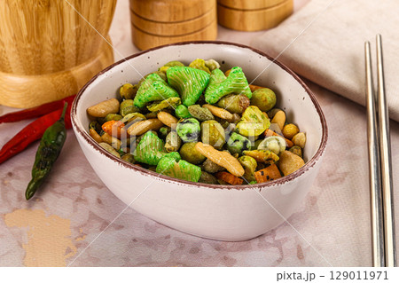 Japanese snack - Wasabi endo arare cracker 129011971