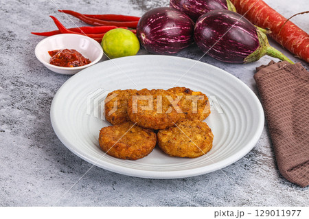 Fried potato crispy golden hash brown Fried potato crispy golden hash brown 129011977