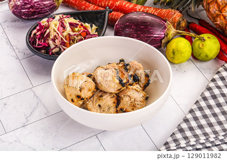 Afgani chicken kebab with white marinade 129011982