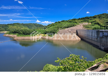 〈島根県〉少雨の影響で貯水率が低下した尾原ダム（30％台） 129015856