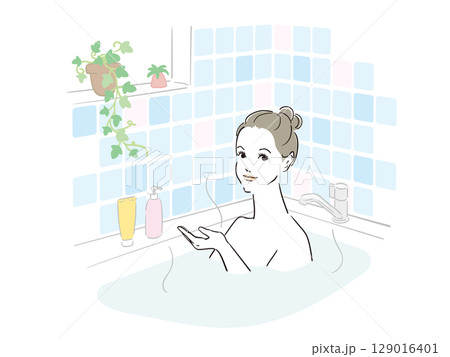 気持ちよさそうに入浴する綺麗な女性 129016401