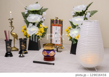 新盆イメージ（白紋天 白提灯） 129016438