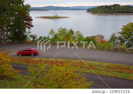 北海道幌加内町　朱鞠内湖展望台からの眺め 129017218