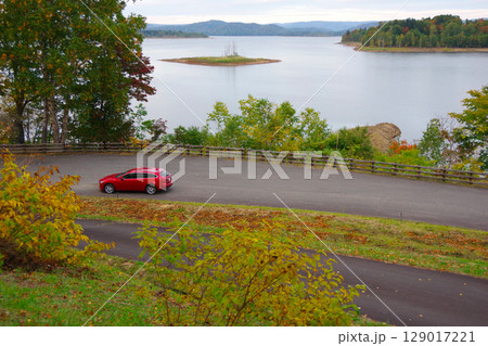北海道幌加内町　朱鞠内湖展望台からの眺め 129017221