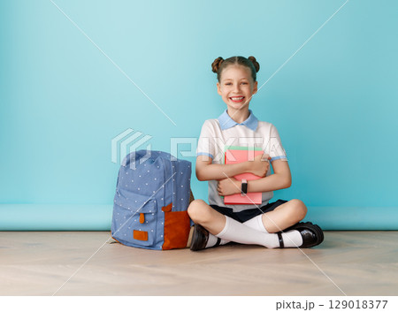 girl is ready to back to school girl is ready to back to school 129018377