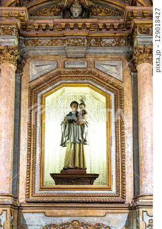Coimbra , Portugal - Mar 15, 2025: Interior of Santa Cruz Monastery at Coimbra, Portugal 129018427