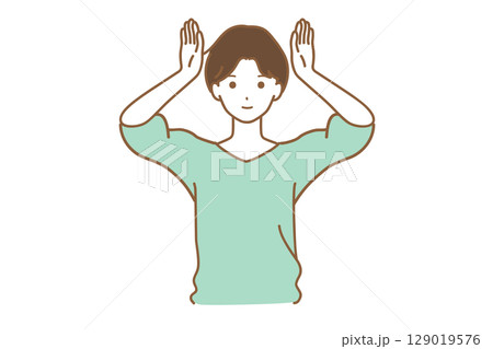 頭に手を掲げる男性 頭に手を掲げる男性 129019576