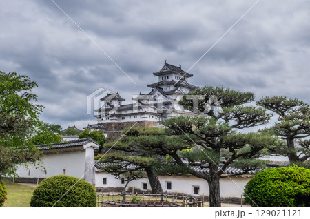 世界遺産・姫路城の美しい城郭と日本の伝統建築 世界遺産・姫路城の美しい城郭と日本の伝統建築 129021121