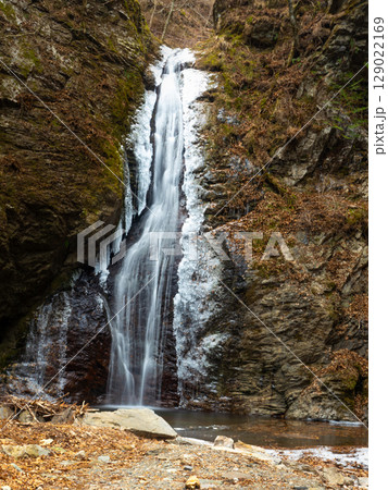 凍てつく浪板不動滝 129022169