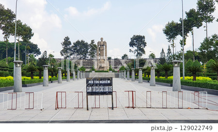 Statue Of The Mother Of The Nation And The Unknown Soldier Monument At Ho Chi Minh City Martyrs Cemetery. 129022749