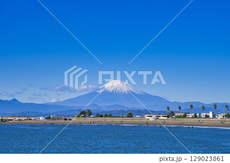 【藤沢市】片瀬海岸の風景 129023861