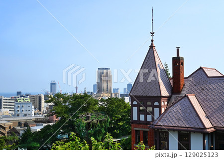 異国情緒溢れる風見鶏の館と神戸の街 129025123