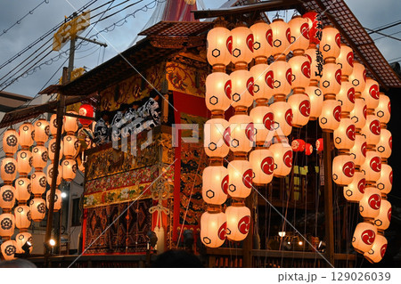 夏の風物詩 宵山の京都祇園祭 北観音山 夏の風物詩 宵山の京都祇園祭 北観音山 129026039