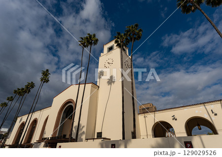 アメリカ　ロサンゼルスのダウンタウンの駅　ユニオンステーション 129029526