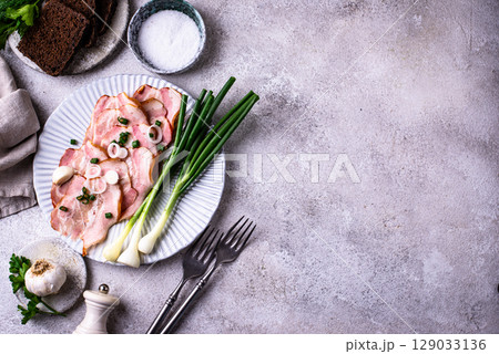 Sliced boiled smoked pork or ham 129033136
