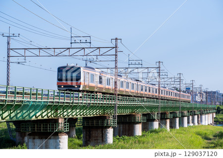 【中央本線】夏の多摩川橋梁を通過するむさしの号 【中央本線】夏の多摩川橋梁を通過するむさしの号 129037120