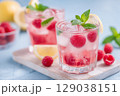 夏の冷たいドリンク ベリーソーダ 129038151