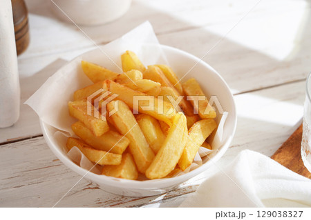 フライドポテト 129038327