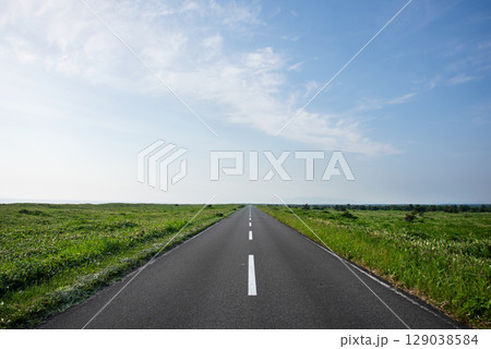 大草原の直線道路・エサヌカ線 大草原の直線道路・エサヌカ線 129038584