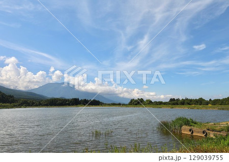 晴天の霊仙寺湖 晴天の霊仙寺湖 129039755