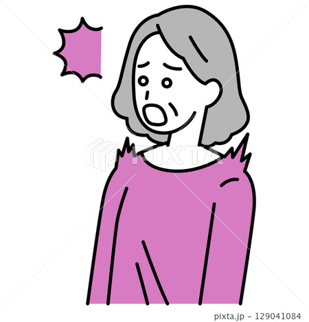 驚く年配の女性 驚く年配の女性 129041084