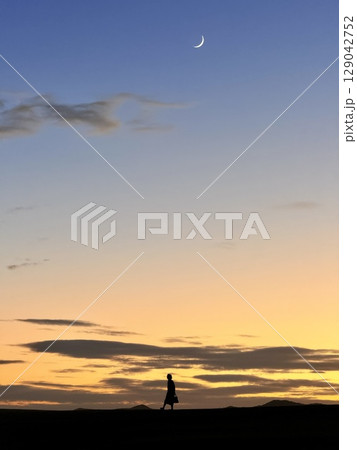 鬼岳から望む福江の夕景と五島列島の海 鬼岳から望む福江の夕景と五島列島の海 129042752